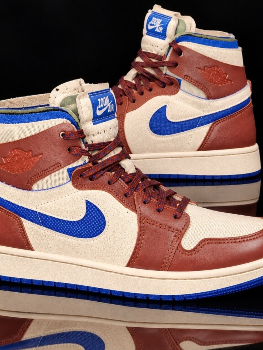 Nike Air Jordan 1 High Zoom Air CMFT – Sail / Team Red / Hyper Royal – Size8
